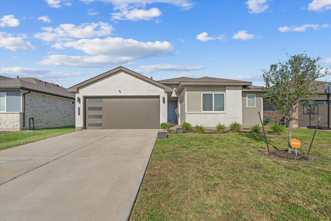 8102 Buck Ln in Arcola, TX - Building Photo - Building Photo