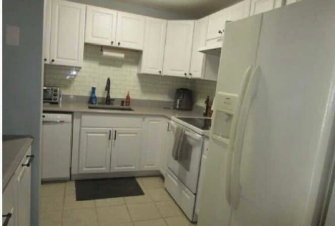 12 Timberwood Dr in Goffstown, NH - Building Photo