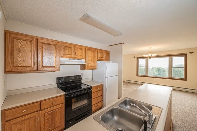 80 Riggs Dr in Potsdam, NY - Building Photo - Building Photo