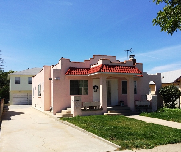 1517 S Olive Ave in Alhambra, CA - Building Photo