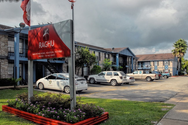 Raghu Apartments In Spring Branch