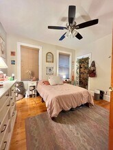 5 Sachem St, Unit 1 in Boston, MA - Foto de edificio - Building Photo