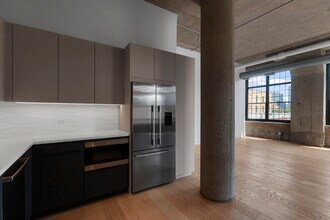 17 N Loomis St, Unit 4M in Chicago, IL - Building Photo - Building Photo