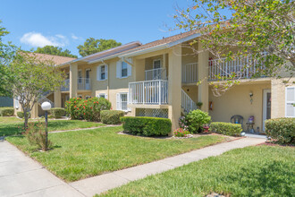 Tiffany Lake Condos in Dunedin, FL - Building Photo - Building Photo