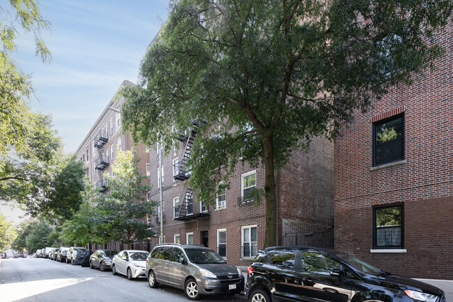 720 W 173rd St in New York, NY - Building Photo - Building Photo