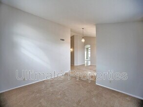 10922 W Cottonwood Ln in Avondale, AZ - Building Photo - Building Photo