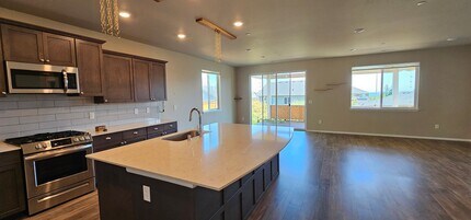 942 Timberline Ave in Bremerton, WA - Building Photo - Building Photo