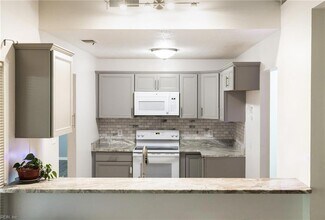 1545 Lakeport Ct in Virginia Beach, VA - Building Photo - Building Photo