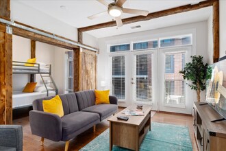 817 3rd Ave N in Nashville, TN - Building Photo - Building Photo