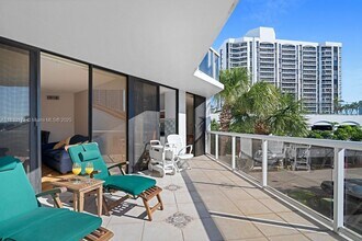 3610 Yacht Club Dr in Aventura, FL - Building Photo - Building Photo