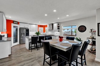 8089 S Diego Way in Boise, ID - Building Photo - Building Photo