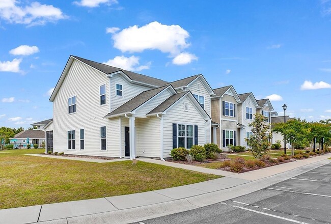 252 Castle Dr in Myrtle Beach, SC - Building Photo - Building Photo