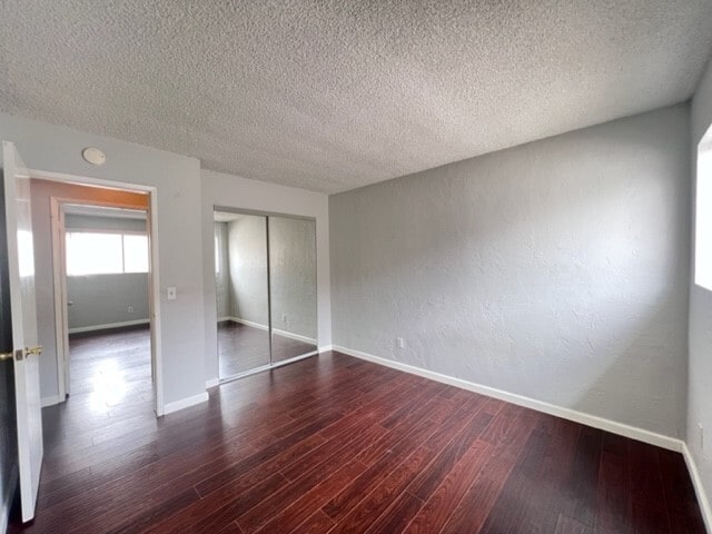 4251-4259 Farquhar Ave in Los Alamitos, CA - Foto de edificio - Building Photo
