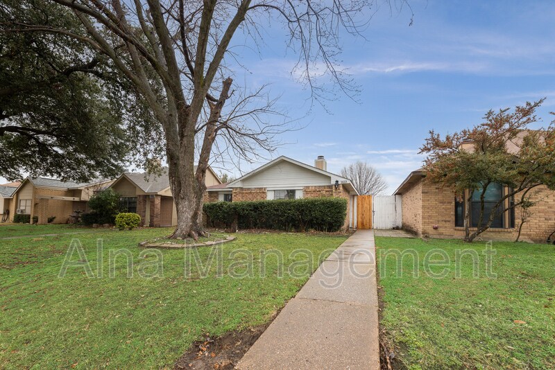 1613 Hackamore St in Mesquite, TX - Building Photo