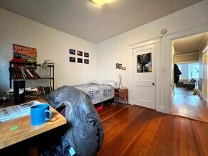 48 Englewood Ave, Unit 1 in Boston, MA - Foto de edificio - Building Photo