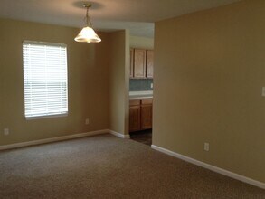 2493 Monarchy Ln in Greenwood, IN - Building Photo - Building Photo