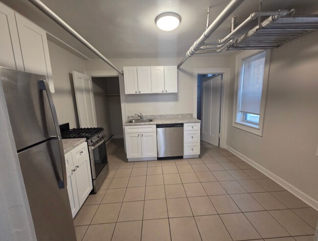 5011 N Damen Ave, Unit #g