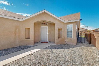 10743 Antler Tool Rd SW in Albuquerque, NM - Building Photo - Building Photo