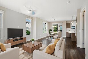 4448 Paxton Pl in Calabasas, CA - Building Photo