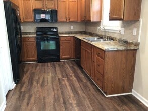 12 Avalon Ct in Simpsonville, SC - Building Photo - Building Photo