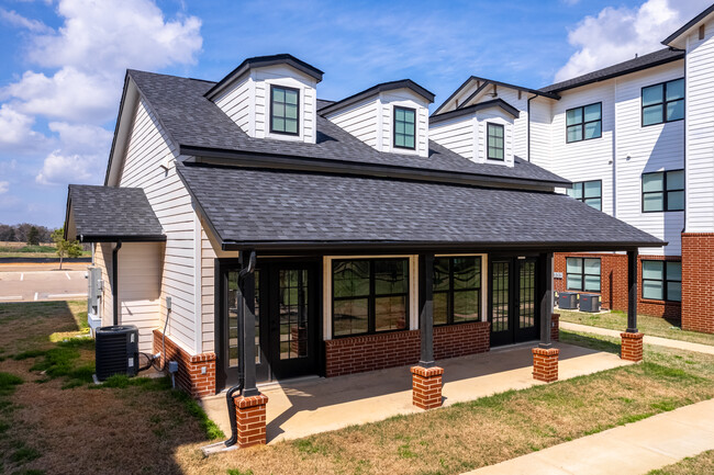 Burnett Trail Apartments in Canton, TX - Building Photo - Building Photo