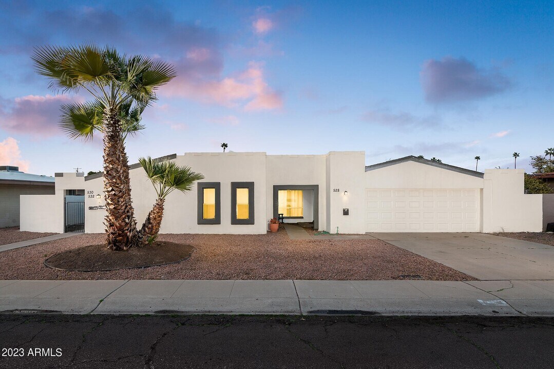 532 W La Jolla Dr in Tempe, AZ - Building Photo