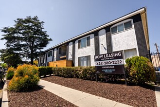 11937 Avon Way in Los Angeles, CA - Foto de edificio - Building Photo