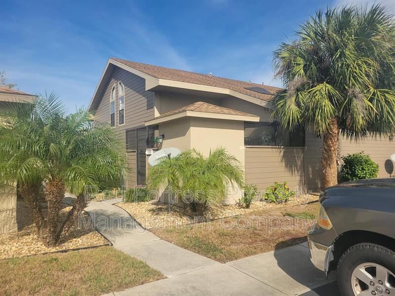 8384 S Haven Ln in Ft. Myers, FL - Building Photo