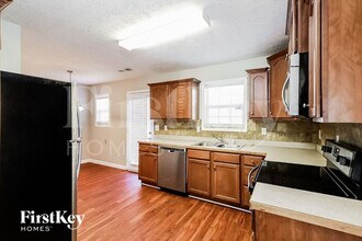 245 Shadowbrooke Cir SW in Loganville, GA - Foto de edificio - Building Photo
