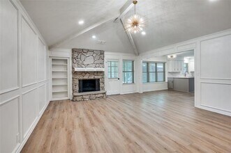 1015 De Pauw Dr in Arlington, TX - Building Photo - Building Photo