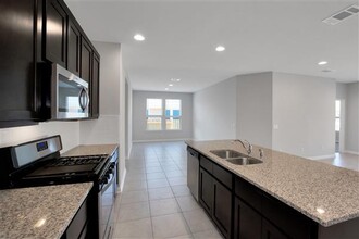 901 Olive Creek Dr in Georgetown, TX - Building Photo - Building Photo