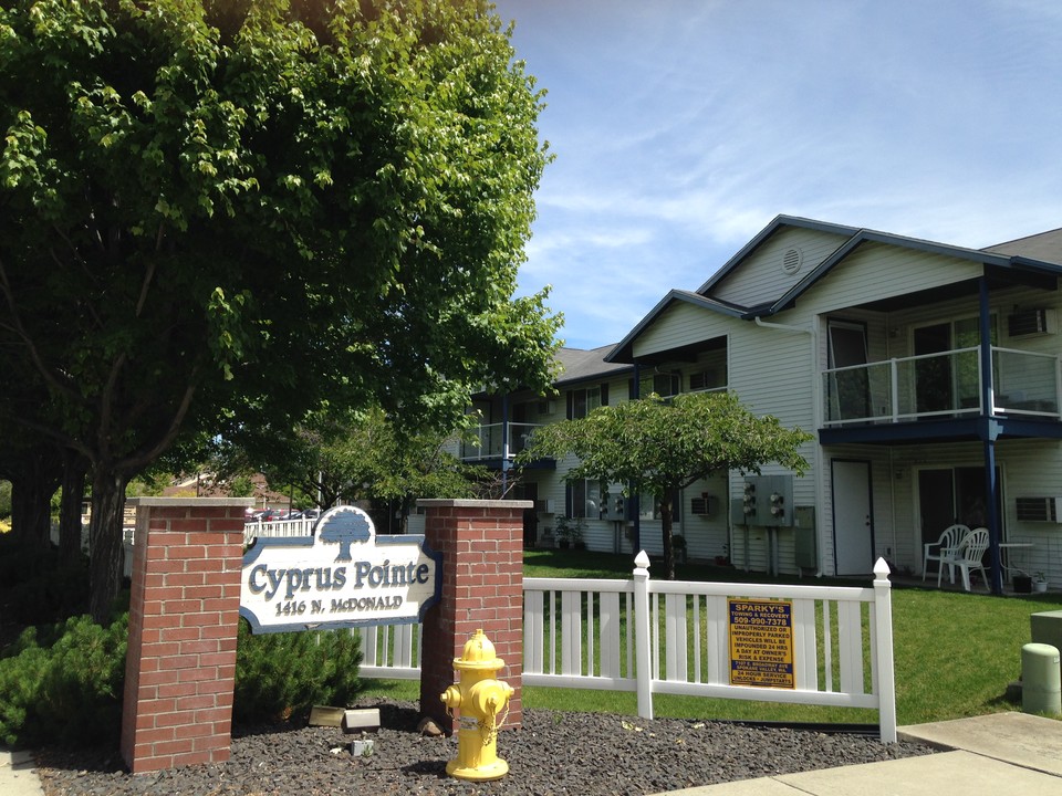 Cyprus Pointe Apartments in Spokane, WA - Foto de edificio