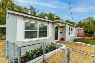 4616 Timuquana Rd in Jacksonville, FL - Building Photo - Building Photo