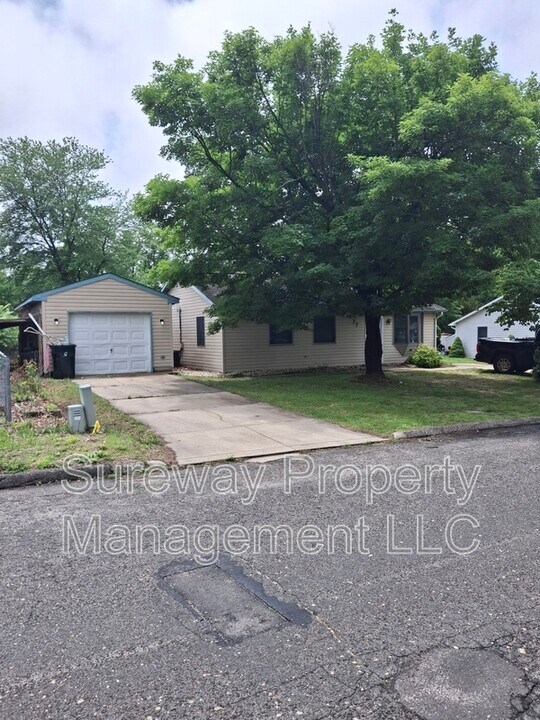 77 Highland Ave in Sicklerville, NJ - Building Photo