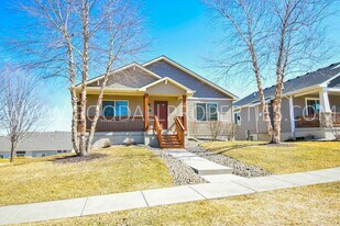 1255 SE Waddell Way in Waukee, IA - Building Photo