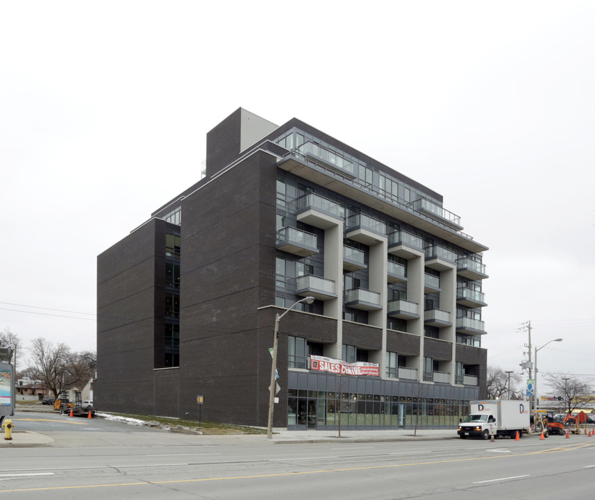 Qube Condos in Toronto, ON - Building Photo