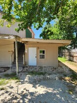 821 N Highland Ave in Ada, OK - Building Photo