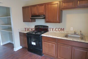 9 Lafayette Pl in Rochester, NY - Building Photo