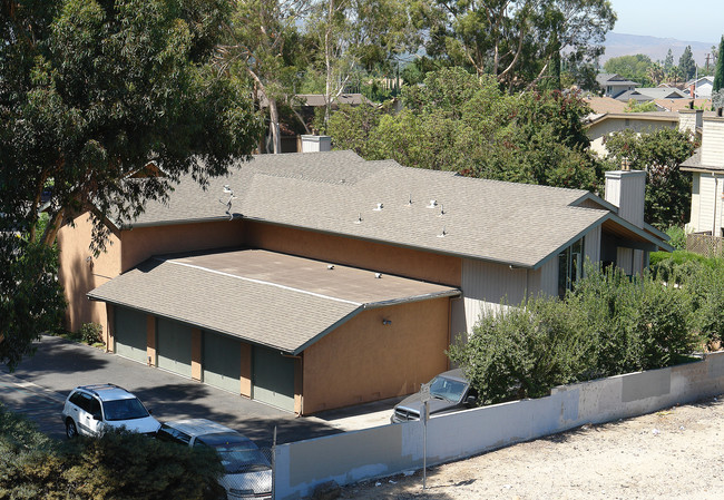 23142 Saguaro St in Lake Forest, CA - Building Photo - Building Photo