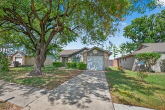 10106 Shadow Pine Dr in Houston, TX - Building Photo - Building Photo