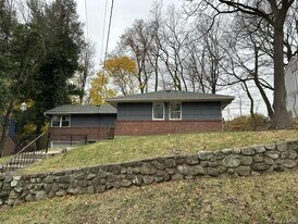 35 Dickinson Ave in Nyack, NY - Building Photo