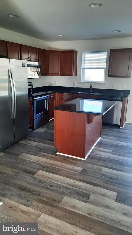 815 Schooner Ln in Mechanicsburg, PA - Foto de edificio - Building Photo