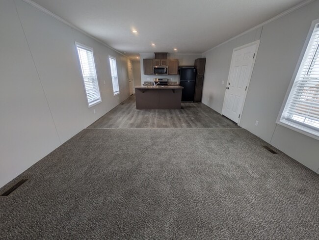 38034 Pardo Dr in Clinton Township, MI - Foto de edificio - Building Photo