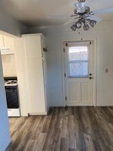 1278 E Collins St in Oxnard, CA - Foto de edificio - Building Photo