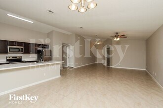 711 Alford St SE in Palm Bay, FL - Foto de edificio - Building Photo