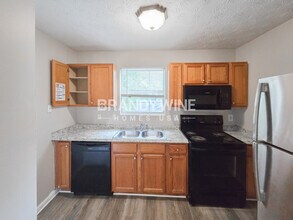 3416 Homeward Trail in Ellenwood, GA - Foto de edificio - Building Photo