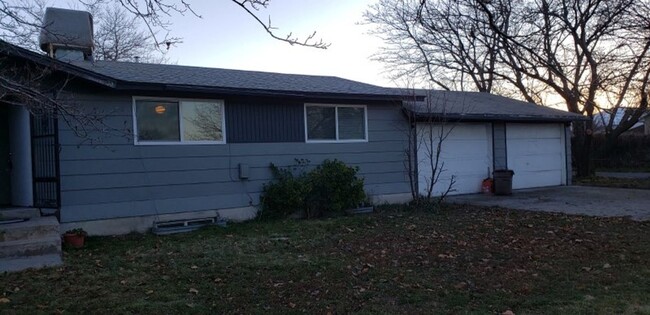 4055 Paskay Dr in West Valley City, UT - Building Photo - Building Photo