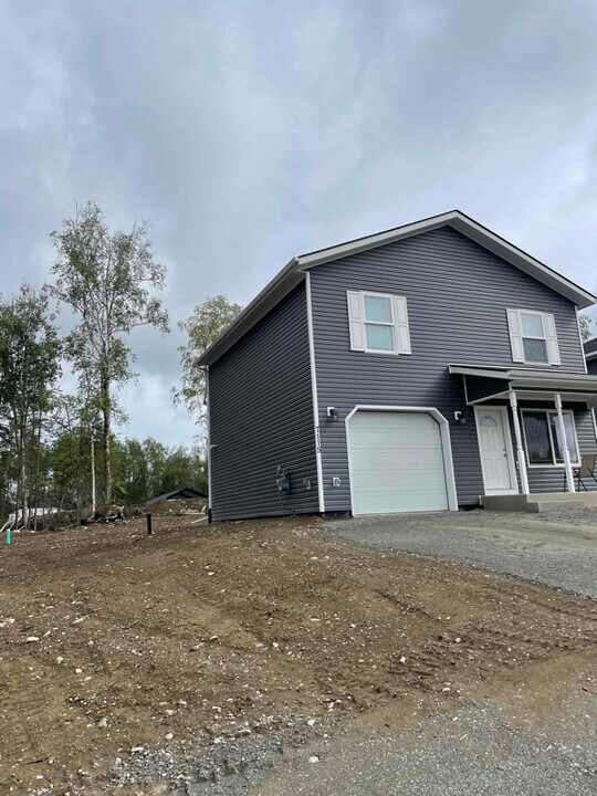 7115 Bull Rush Ave in Wasilla, AK - Building Photo