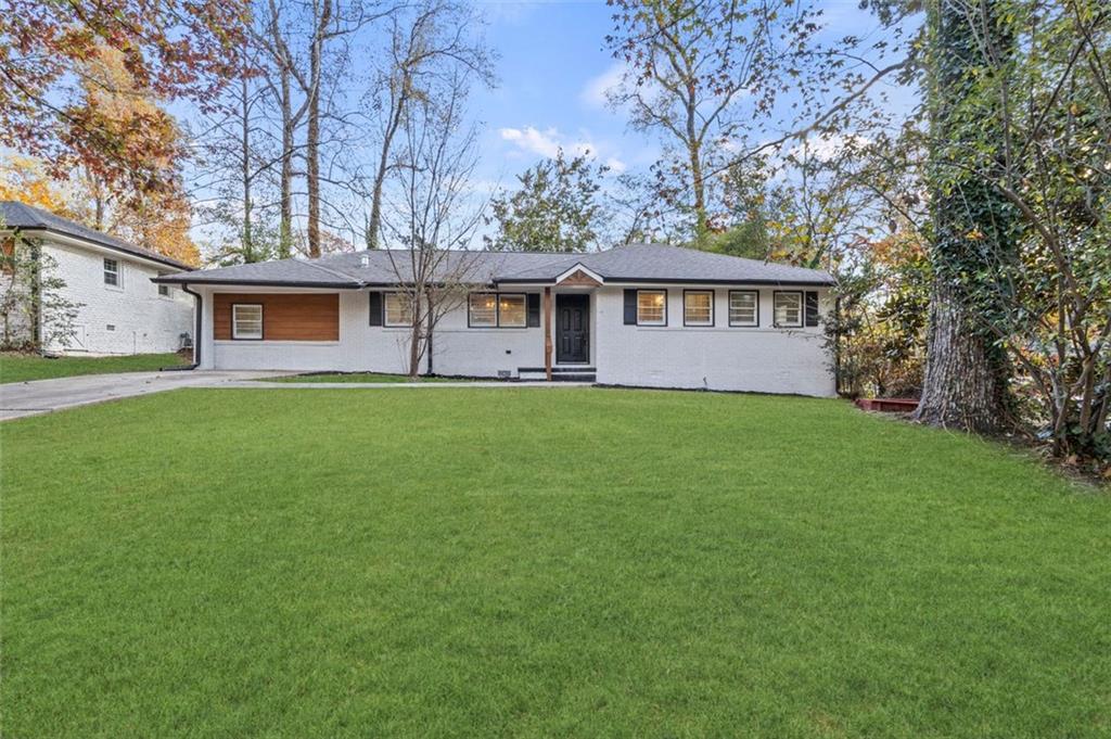 2378 Green Forrest Dr in Decatur, GA - Foto de edificio