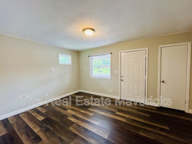 277 Pine Ave in Trenton, GA - Building Photo - Building Photo